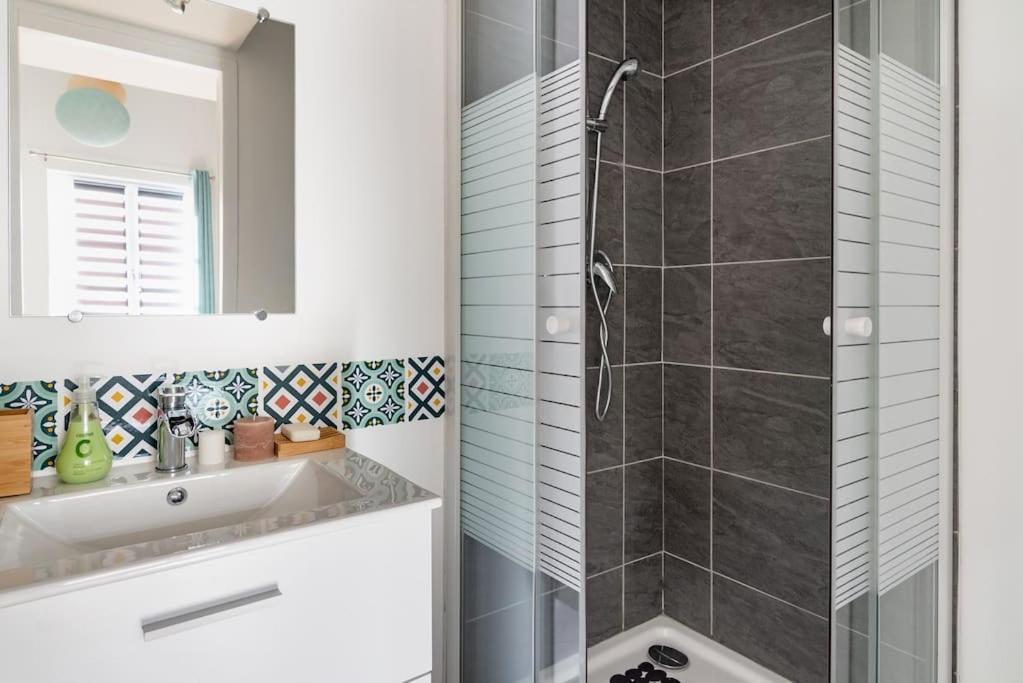 Apartamento L'Impérial - St Genis Centre Saint-Genis-Laval Exterior foto
